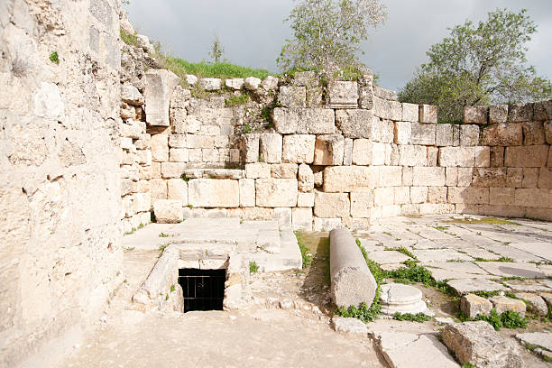 istock Sebastia archeology ancient ruins 173669634