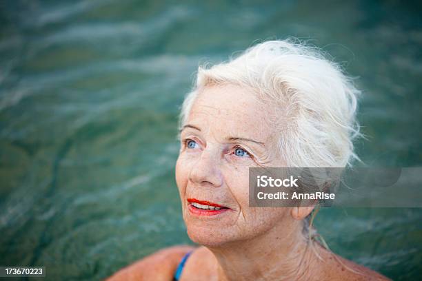 Optimistisch Senior Schwimmer Stockfoto und mehr Bilder von 70-79 Jahre - 70-79 Jahre, Aktiver Lebensstil, Aktiver Senior