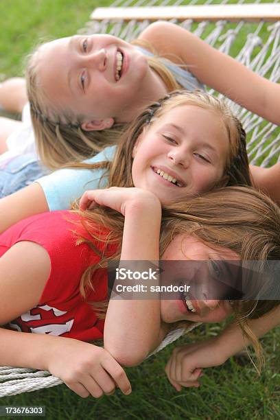 Foto de Rede e mais fotos de stock de Adolescente - Adolescente, Adolescência, Amizade