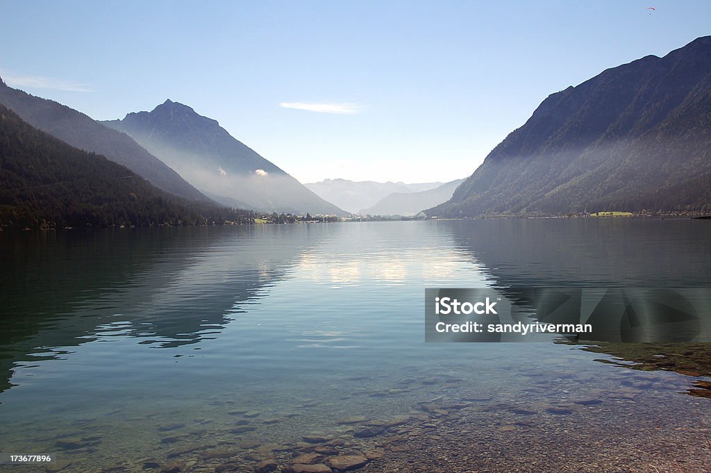 Lake Achensee widok w kierunku Maurach - Zbiór zdjęć royalty-free (Alpy)