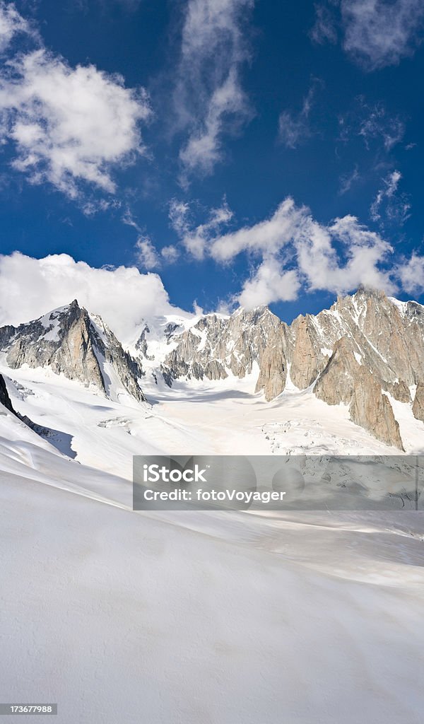 Vallée Blanche Mont Blanc Francja, Włochy - Zbiór zdjęć royalty-free (Aiguilles de Chamonix)