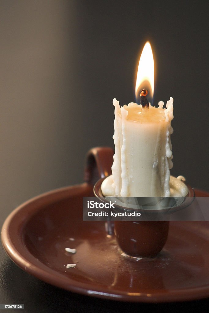 Intimista luz de velas quentes-dof raso - Foto de stock de Vela - Equipamento de Iluminação royalty-free