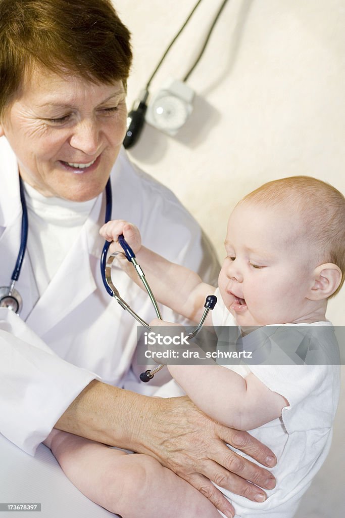 Kinderarzt - Lizenzfrei Alter Erwachsener Stock-Foto