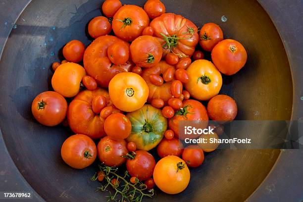 さまざまなエアルームトマト銅のボウルます - エアルームトマトのストックフォトや画像を多数ご用意 - エアルームトマト, トマト, バリエーション