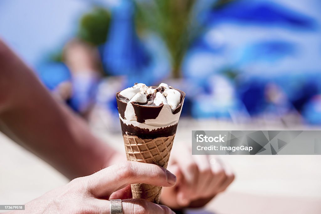 Helado de verano - Foto de stock de Agarrar libre de derechos