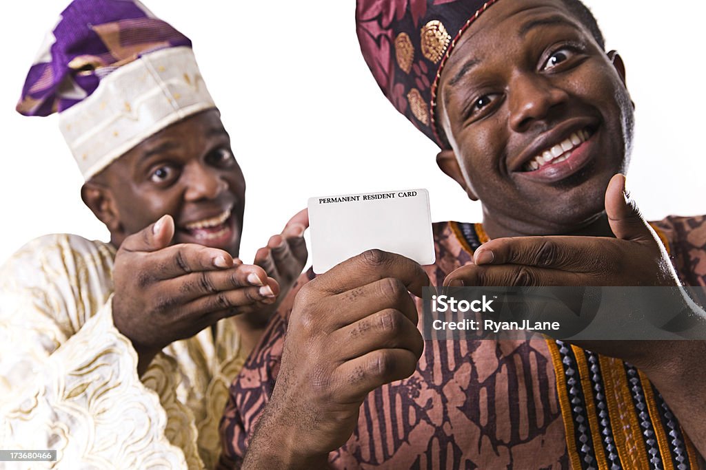 Happy West African Männer mit ständigen Wohnsitzes Karte - Lizenzfrei Fotografie Stock-Foto