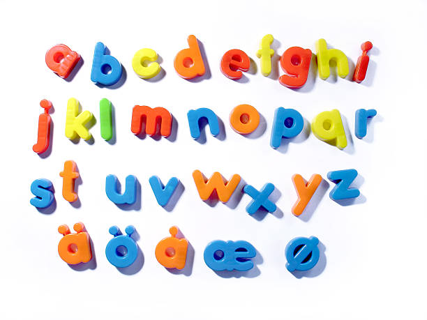 kühlschrank letters- kleinbuchstaben - lowercase letter stock-fotos und bilder