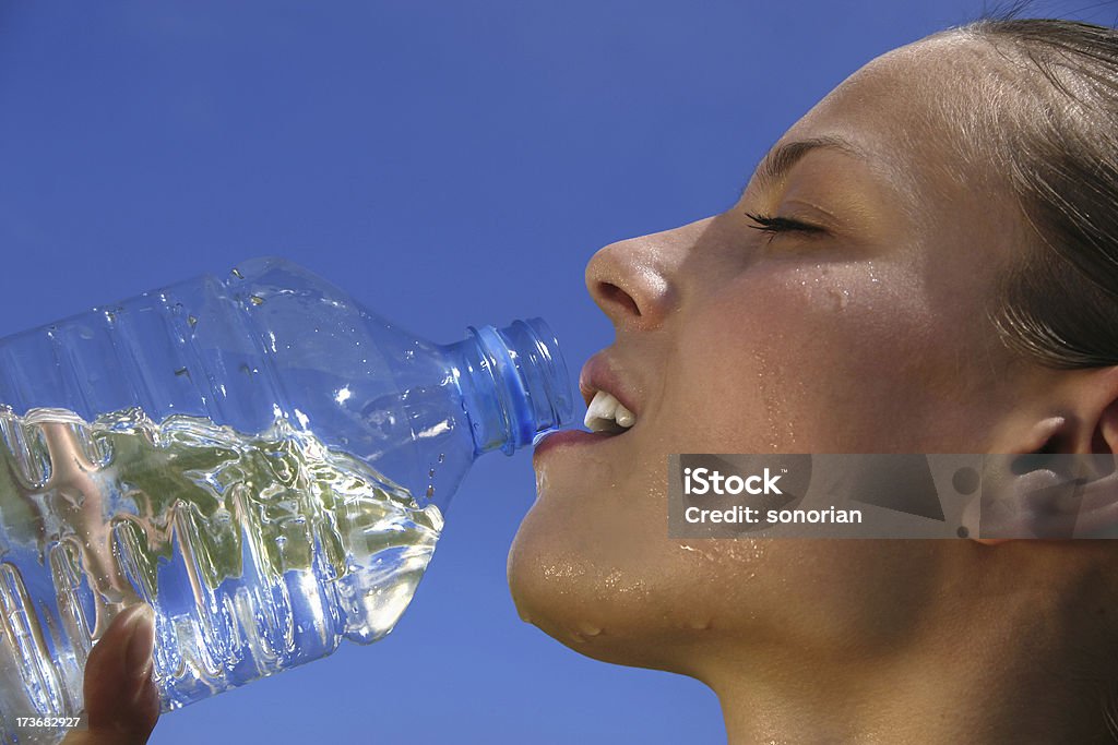 飲料水 2 （ボトル） - プラスチックのロイヤリティフリーストックフォト
