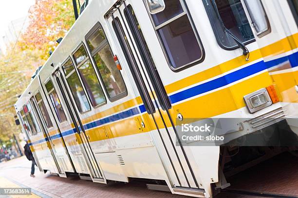 Transporte Público - Fotografias de stock e mais imagens de Rua - Rua, Sacramento - Norte da Califórnia, Califórnia