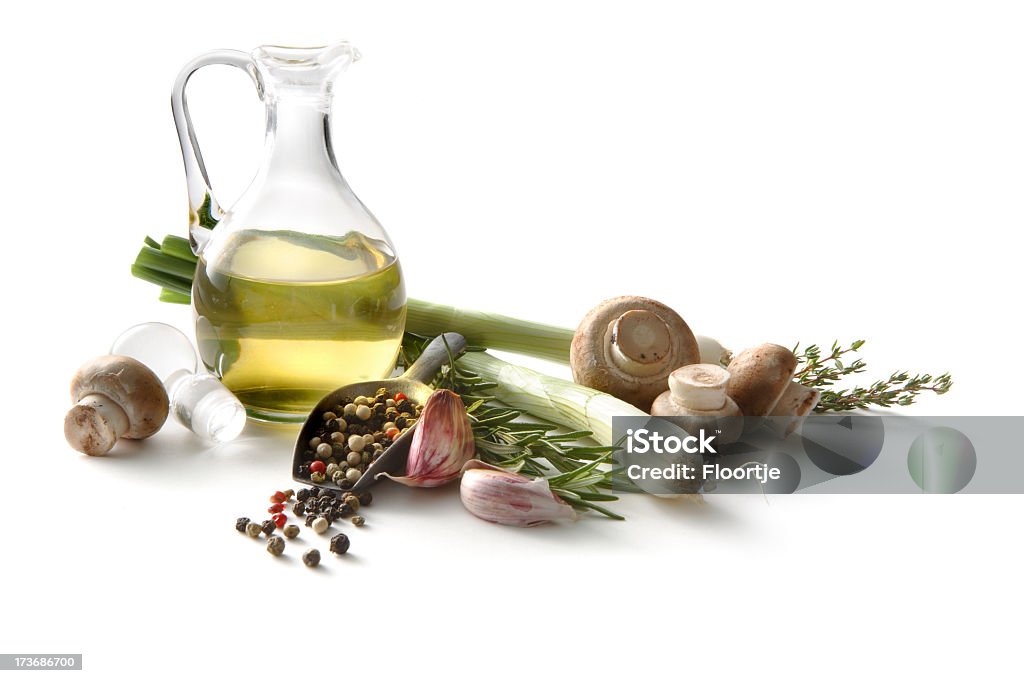 Ароматизатор: Оливковое масло, весенний лук, грибы, розмарина, чеснок и перец - Стоковые фото Без людей роялти-фри