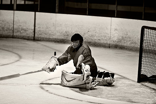 istock Hockey Goaltender Action Shot 173690335
