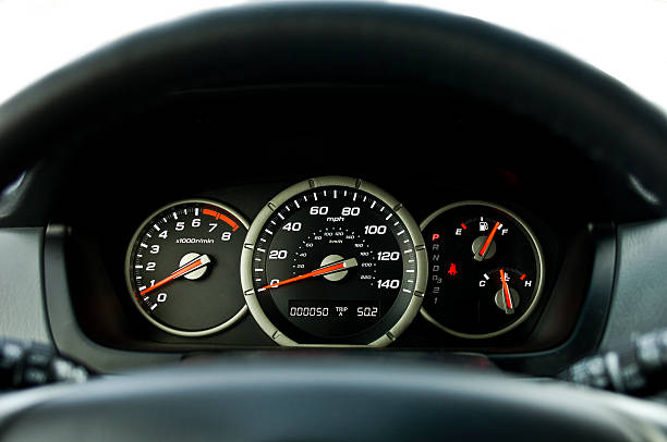 dashboard di una nuova auto (xl - speedometer odometer number 50 car foto e immagini stock