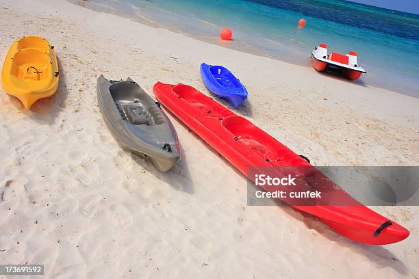 Canoa - Fotografie stock e altre immagini di Acqua - Acqua, America Latina, Andare in barca a vela