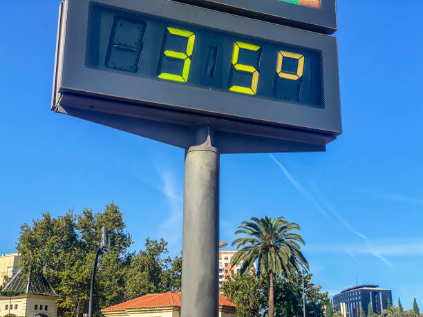 istock 38 degrees celsius in the city 1736924392