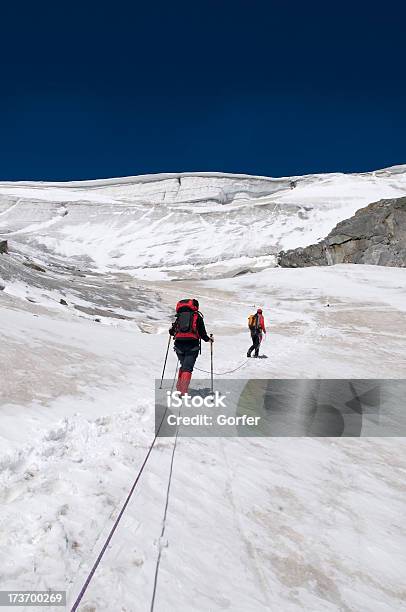 Gruppe Von Bergsteiger 귀먹지 Gletscher 가파른에 대한 스톡 사진 및 기타 이미지 - 가파른, 개념, 겨울