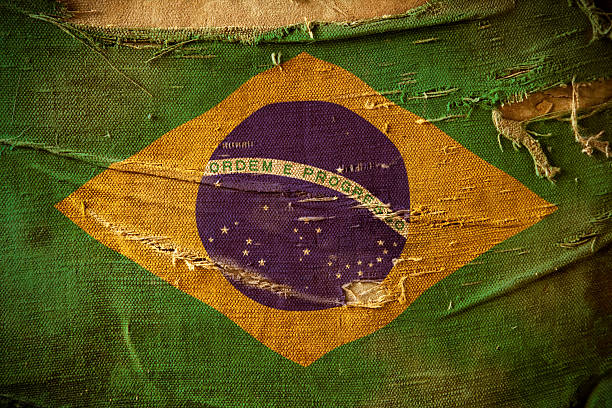 grunge flagge von brasilien - discolored stock-fotos und bilder