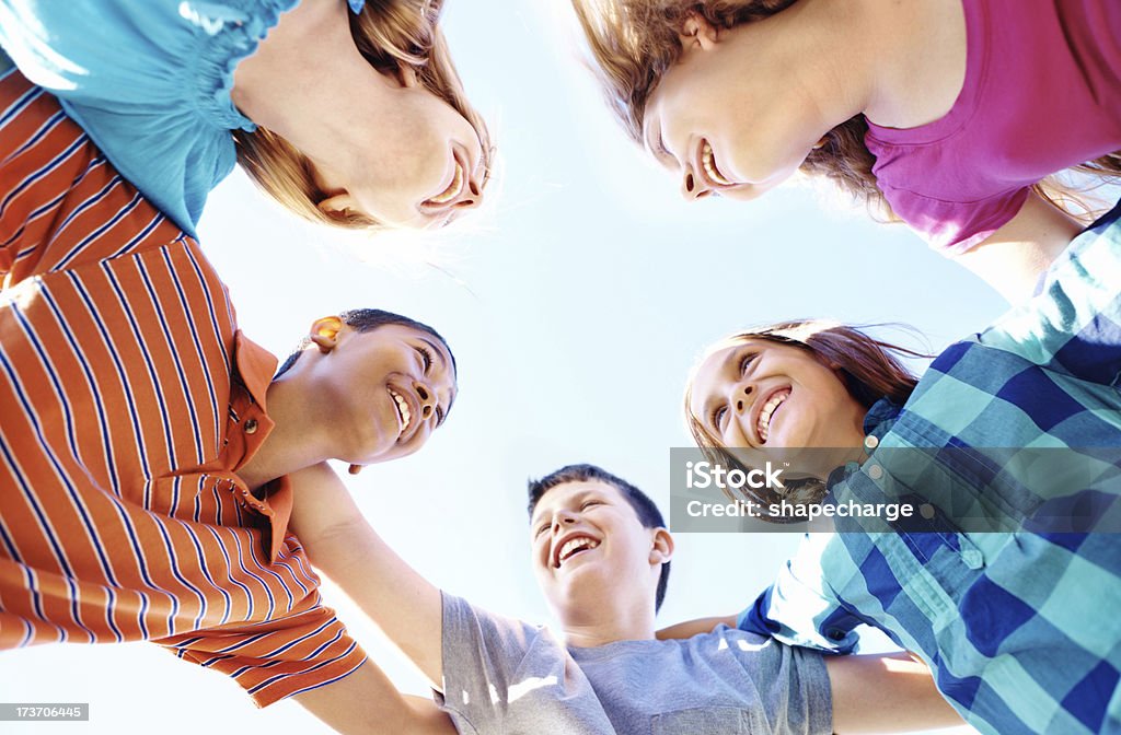 Vacanze estive e gli amici - Foto stock royalty-free di Adolescenza