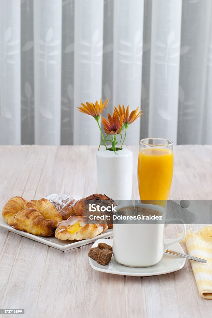 Petit déjeuner avec jus de fruits - Photo de Aliment libre de droits