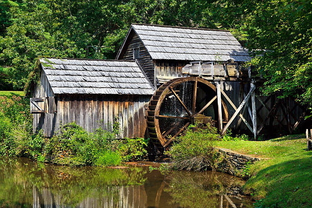 istock Mabry Mill on the Blue Ridge Parkway 173726940