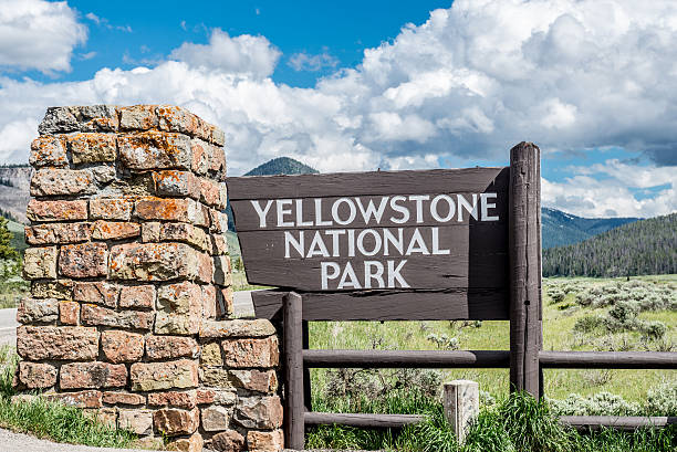 istock Yellowstone National Park Sign 173729007