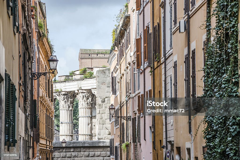 Edificio y ruinas en Roma - Foto de stock de Aire libre libre de derechos