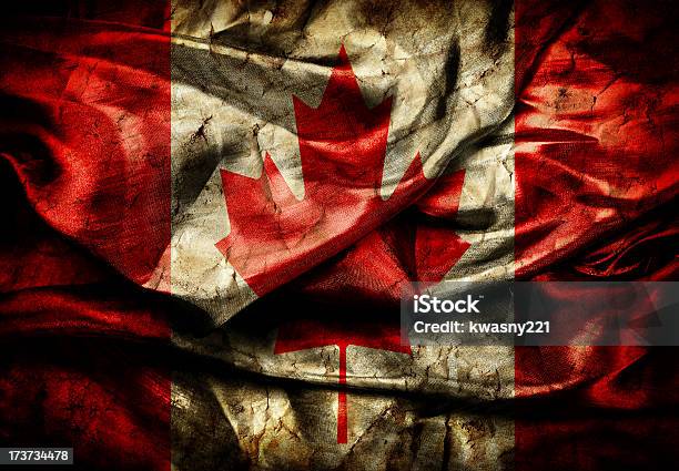 Флаг Канады — стоковые фотографии и другие картинки Абстрактный - Абстрактный, Антиквариат, Антисанитарный