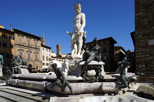 Florence's Neptune Fountain (Fontana del Nettuno), also called Il Biancone1, is located in Piazza della Signoria, right next to Palazzo Vecchio.