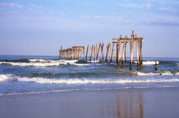 istock Old fishing Pier 173749278