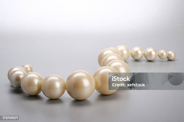 Ivory Perlen Stockfoto und mehr Bilder von Kugelform - Kugelform, Schmuckperle, Accessoires