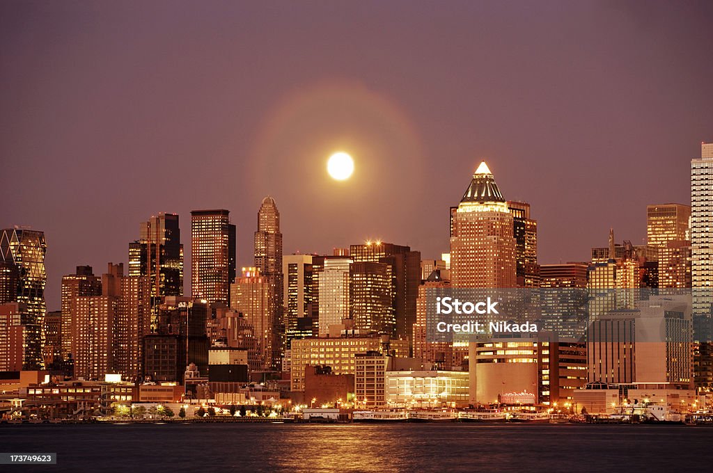 Skyline di New York - Foto stock royalty-free di Luna piena