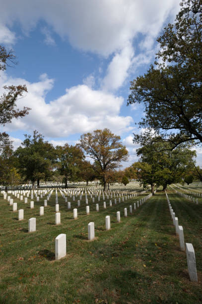 istock Autumn Vertical Arlington National Cemetery 173749659