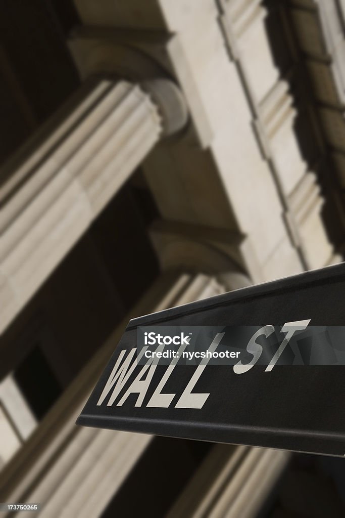 Wall Street signe de route - Photo de Activité bancaire libre de droits