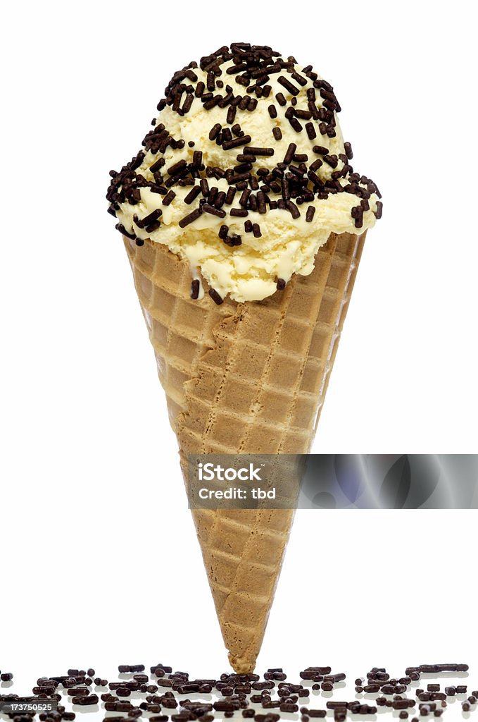 バニラアイスクリームコーン、小雨 - アイスクリームコーンのロイヤリティフリーストックフォト