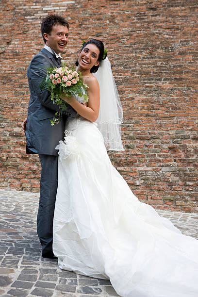 свадьба - wedding just married tuscany newlywed стоковые фото и изображения