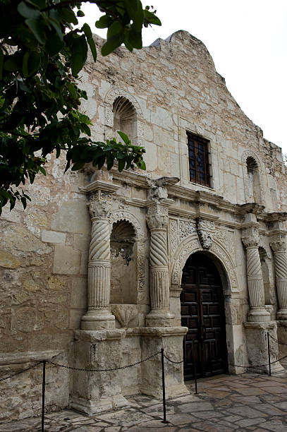 istock Mission Alamo San Antonio Texas 173751070