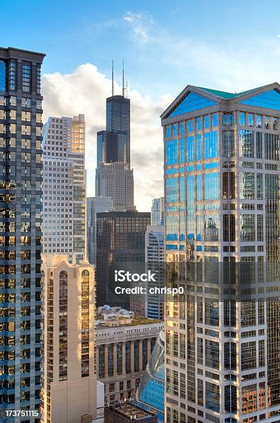 Чикаго Loop — стоковые фотографии и другие картинки Небо - Небо, Облако, Уиллис-Тауэр