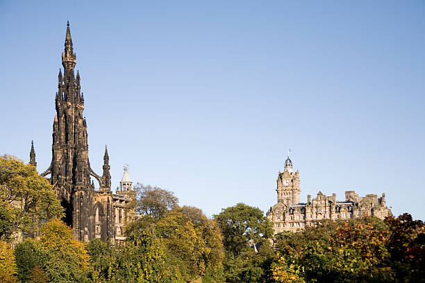 istock Scott monument and Balmoral hotel. 173751917