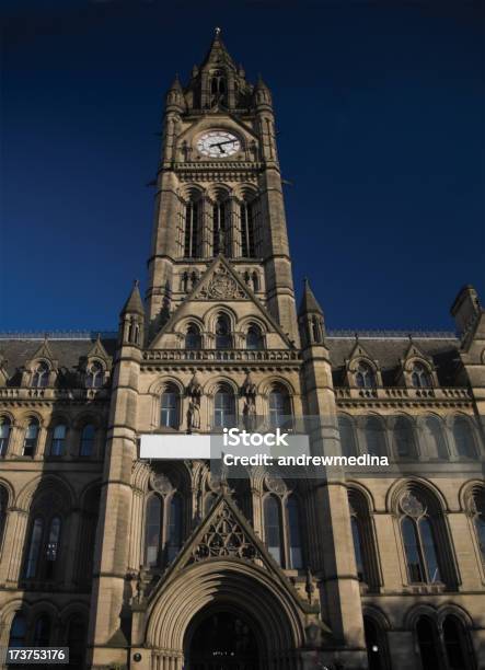 Foto de Manchester Town Hallveja Abaixo Uma Visualização Alternativa e mais fotos de stock de Arco - Característica arquitetônica