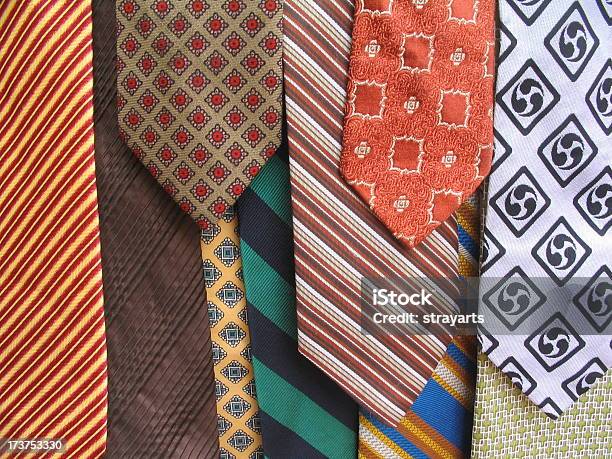 ネクタイ選択 3 - スーツのストックフォトや画像を多数ご用意 - スーツ, 布, カラフル