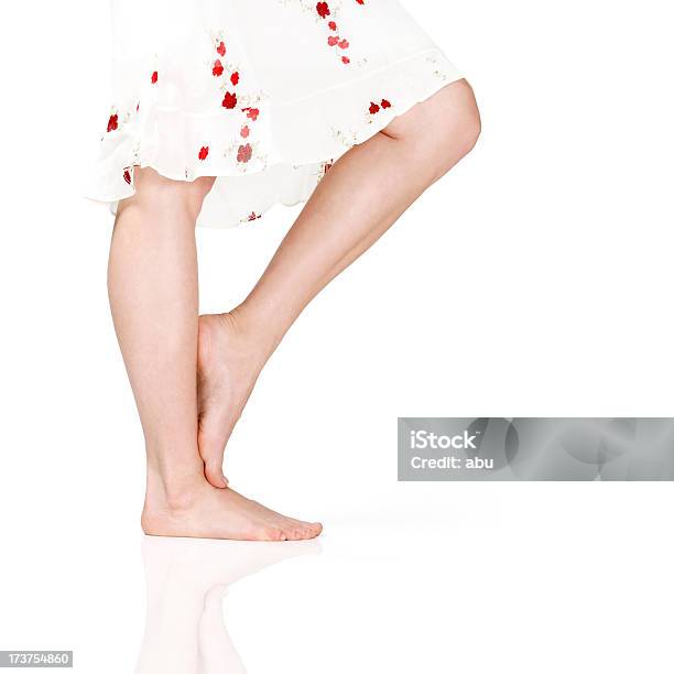 Körperteilenfläche Stockfoto und mehr Bilder von Auf einem Bein - Auf einem Bein, Barfuß, Europäischer Abstammung