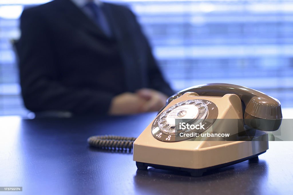 Attente pour un appel - Photo de Adulte libre de droits