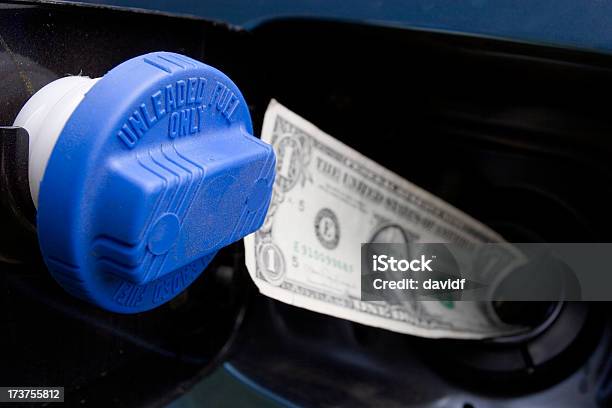 Gas Geld 3 Stockfoto und mehr Bilder von Auspuff - Auspuff, Währung, Auto