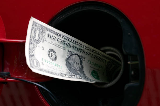 istock Gas Money 2 173755815