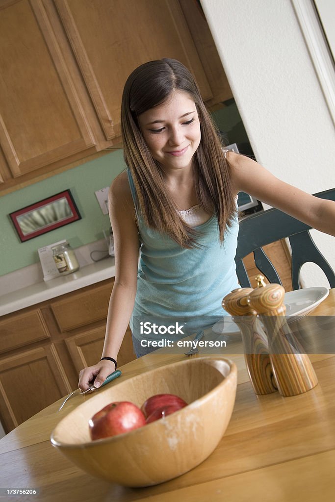 Famiglia lavori domestici serie - Foto stock royalty-free di 12-13 anni