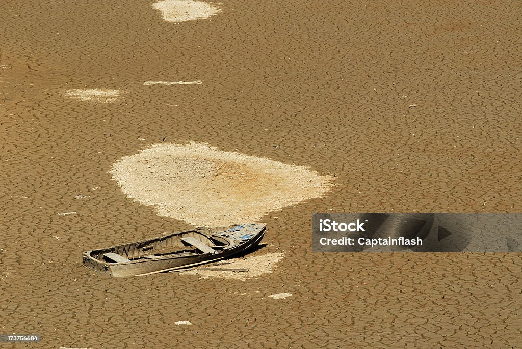 Wrecked envío - Foto de stock de Abandonado libre de derechos