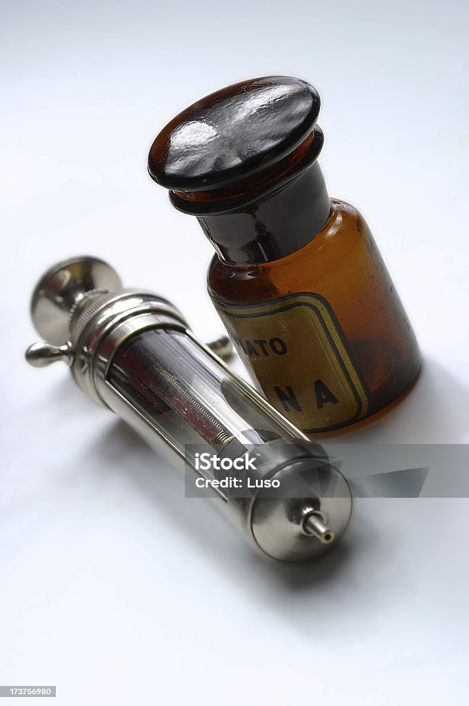 旧注射薬&ボトル - レトロ調のロイヤリティフリーストックフォト