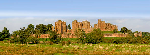 kenilworth schloß - the ramparts stock-fotos und bilder