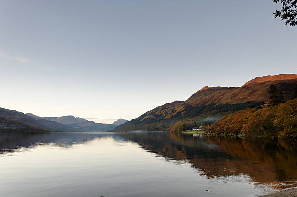 ロックロモンド - loch lomond loch ben lomond scotland ストックフォトと画像