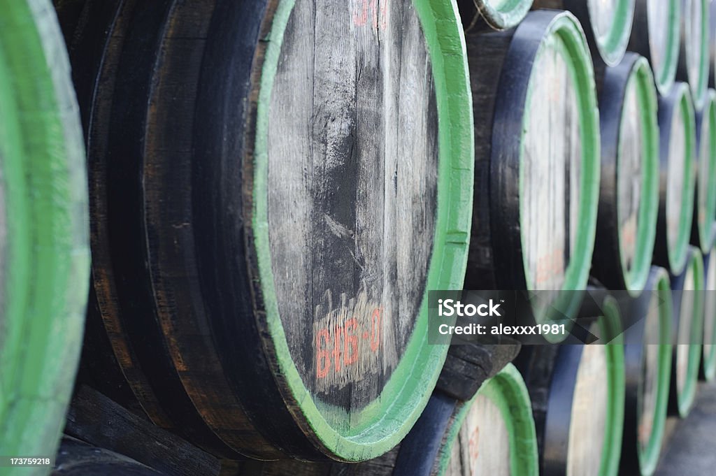 Vino, botti di legno - Foto stock royalty-free di Alchol