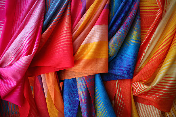 Cтоковое фото Красочные шарфы на Уличный рынок